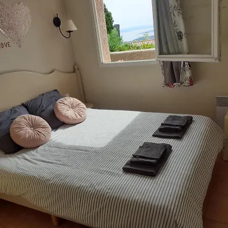 Bellevue Apartment *
